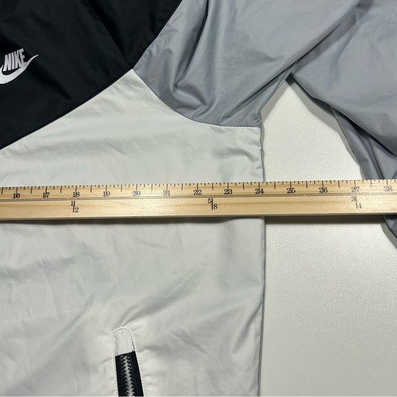 Nike Men's Sportswear Windbreaker Hooded Jacket White Black Grey Size Large - Picture 7 of 8